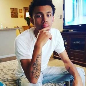 Meet your Posher, Joshua